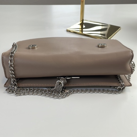 Badgley Mischka Metal Fringe Crossbody with Convertable Single-to-Double Strap - Picture 15 of 17